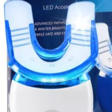 Kit de Blanqueamiento Dental con Luz LED